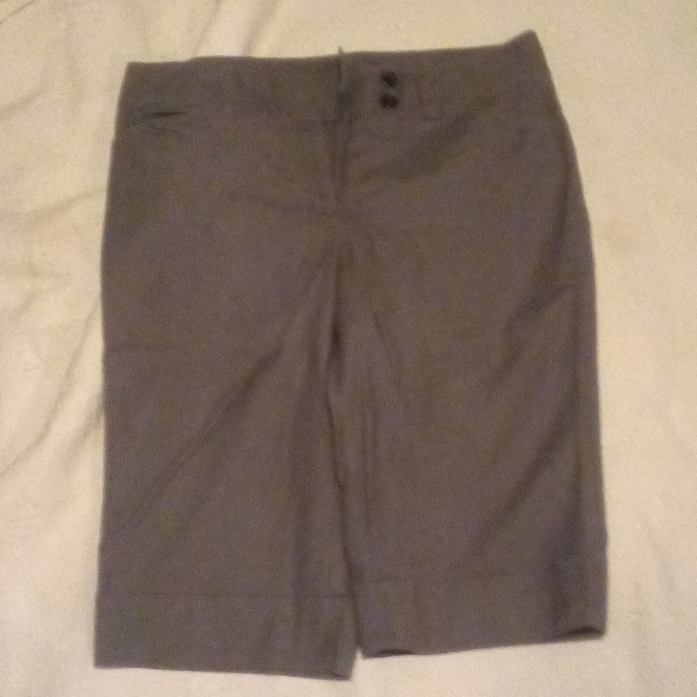 Capri shorts